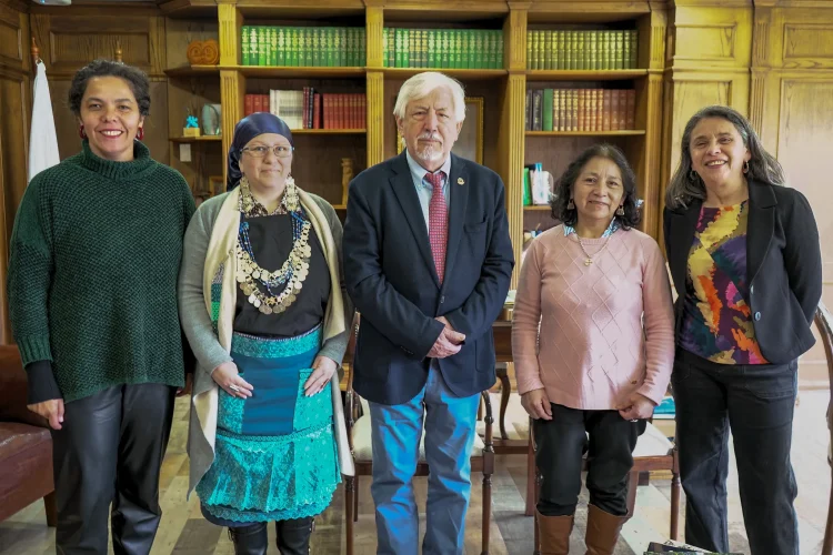 Equipo observatorio y rector UFRO