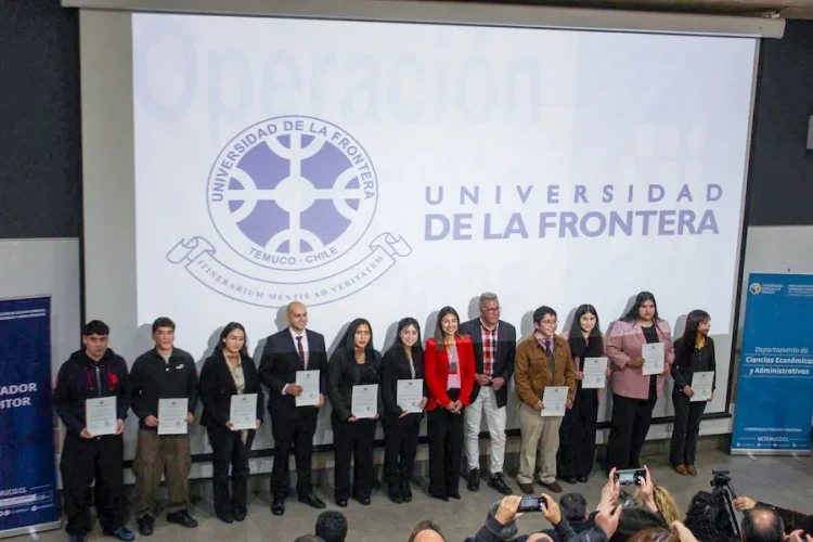 Estudiantes- de-CPA-fueron-certificado-Operación Renta 2026