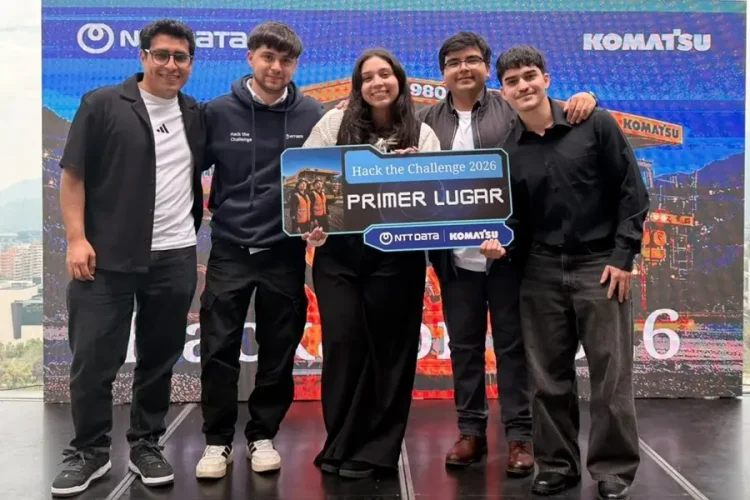 UFRO gana hackatón NTT DATA Komatsu (1)