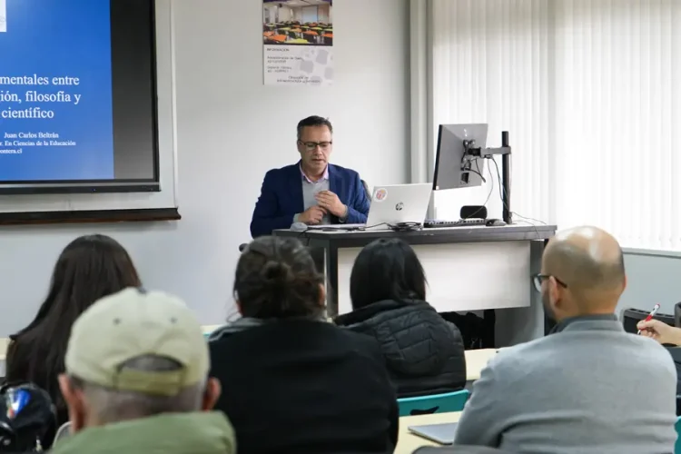 Académicos UFRO participan en la cuarta versión del Diplomado en Investigación Formativa para articular la investigación con la mejora de la docencia en aula.