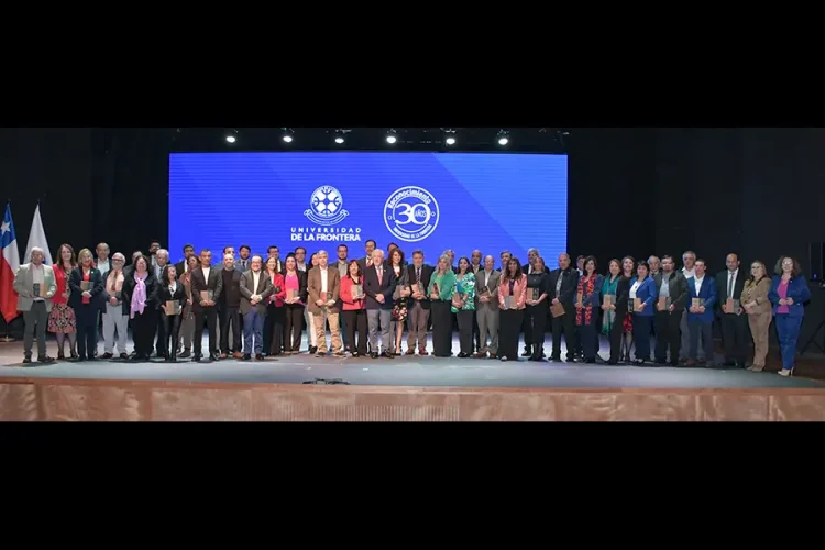 Reconocimiento trayectoria UFRO